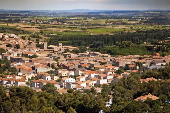 Caunes Minervois, cité incarnat 